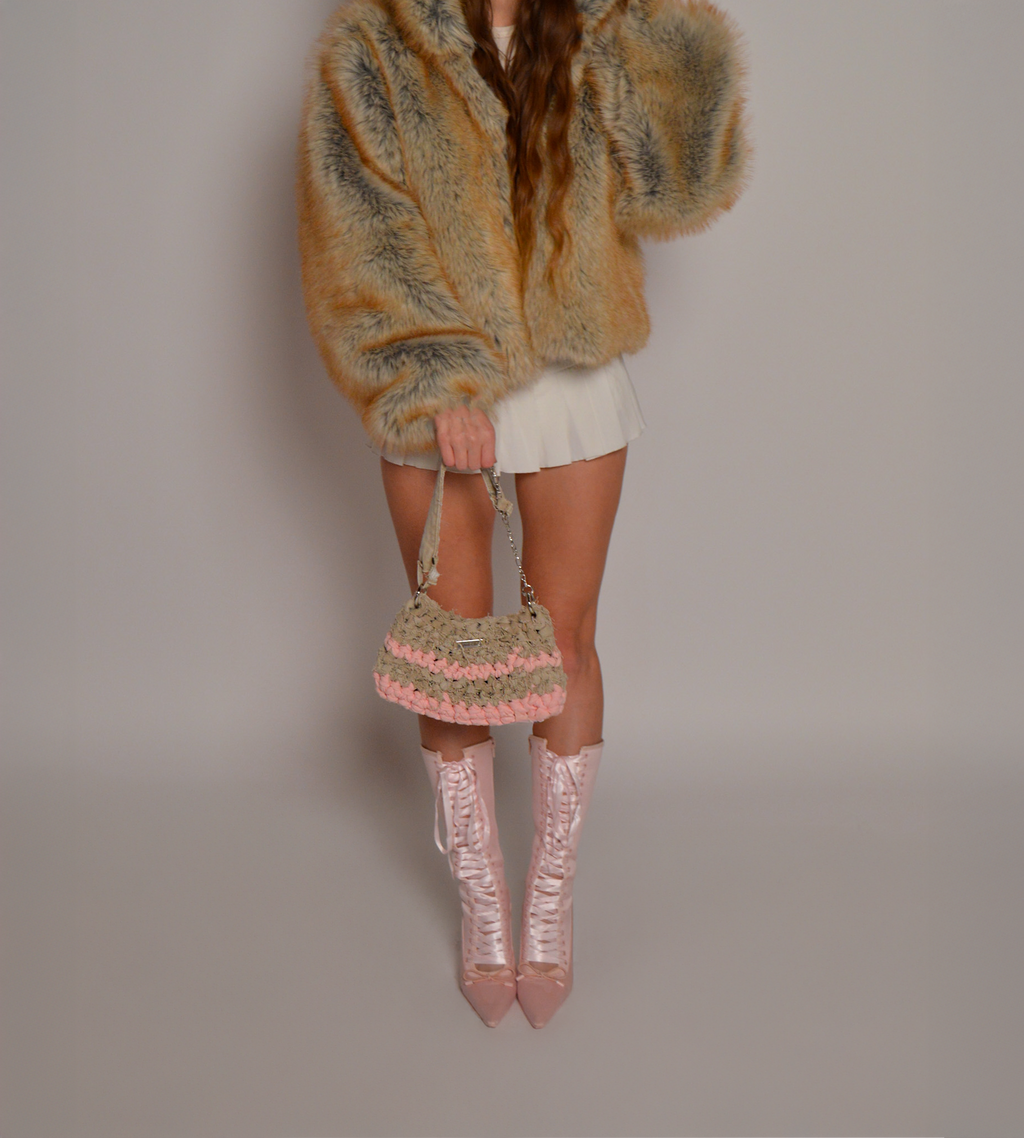 Lucy - Khaki and Pink - Model 1