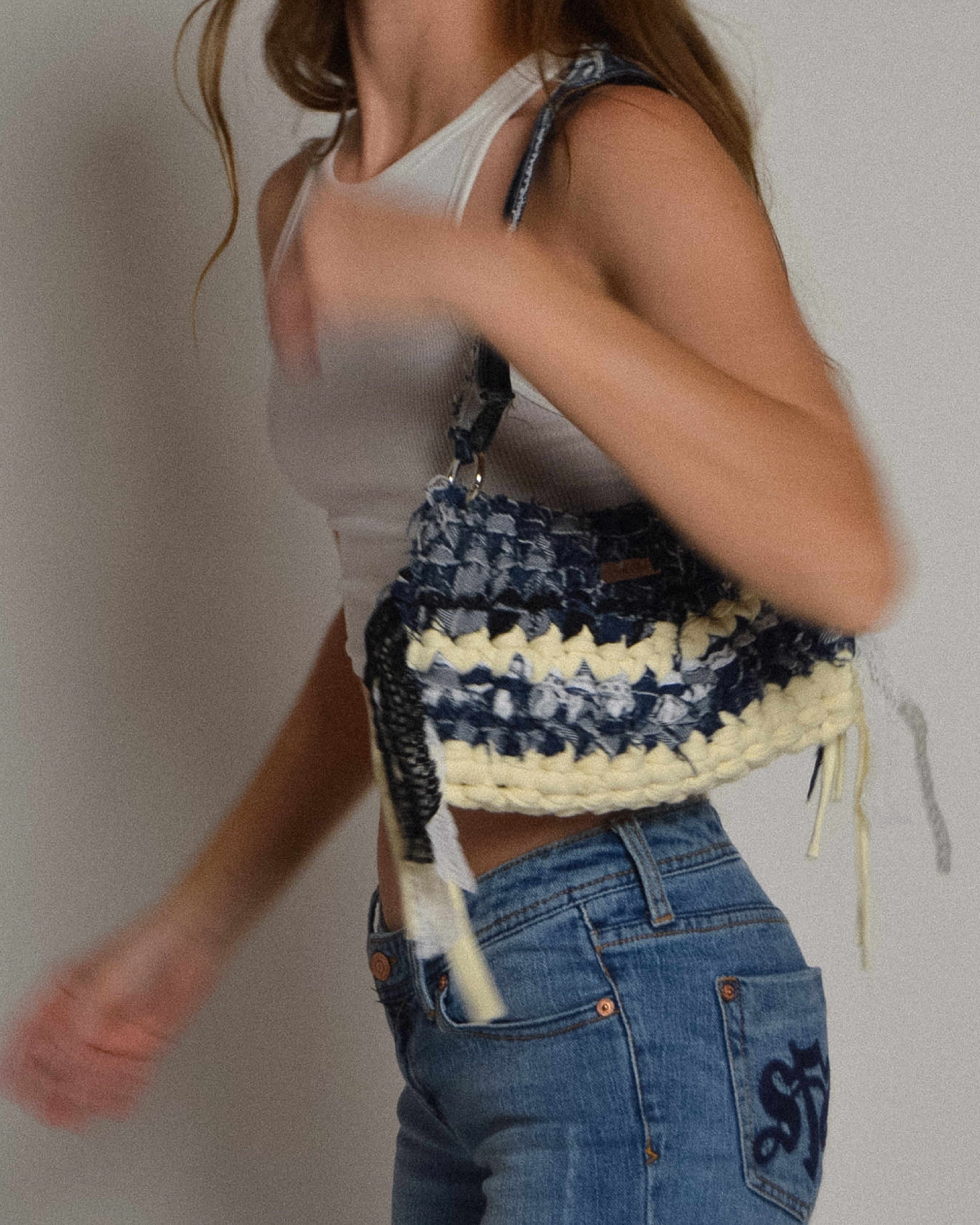 Lucy – Dark Denim/Butter Yellow