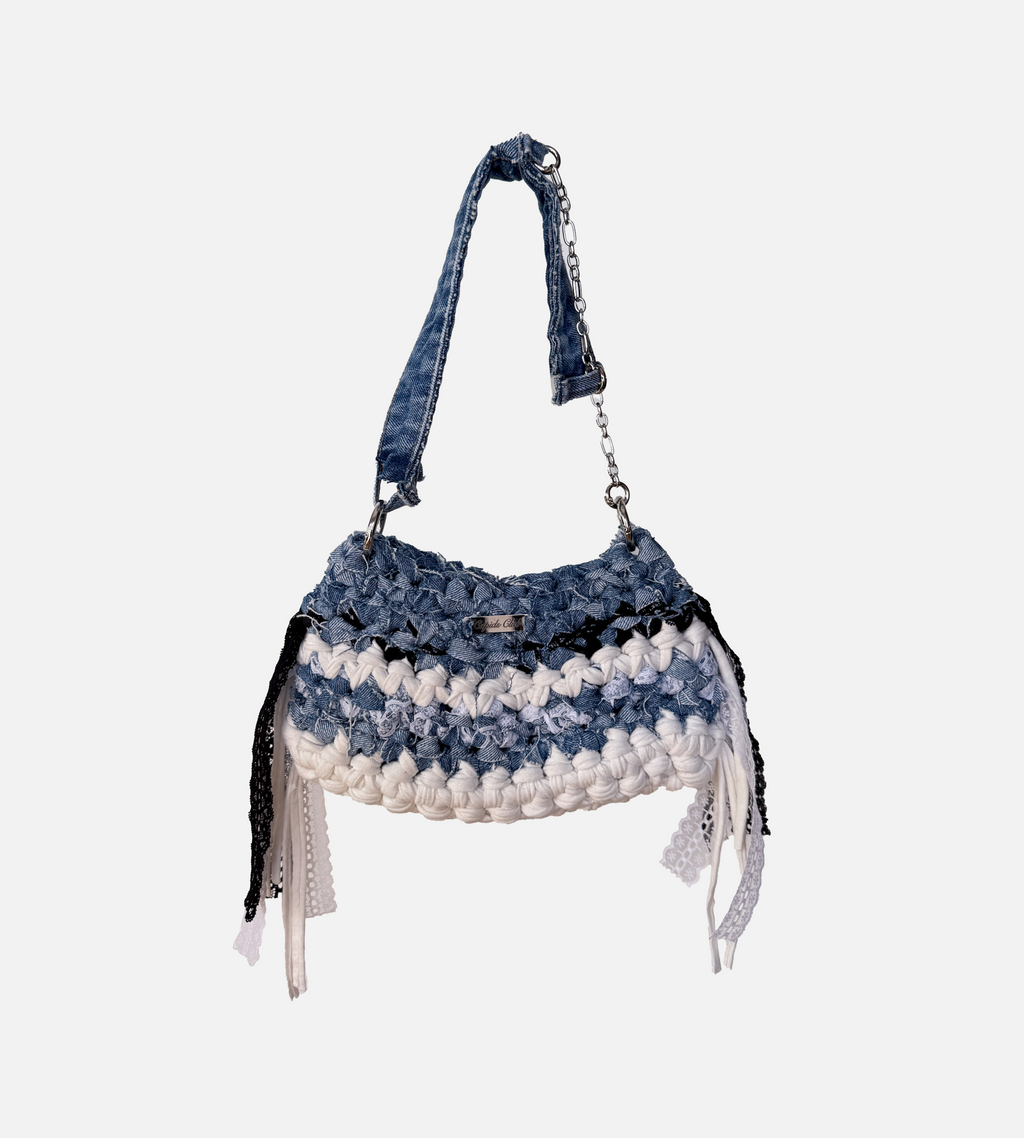 Lucy bag in denim and white from Sora collection